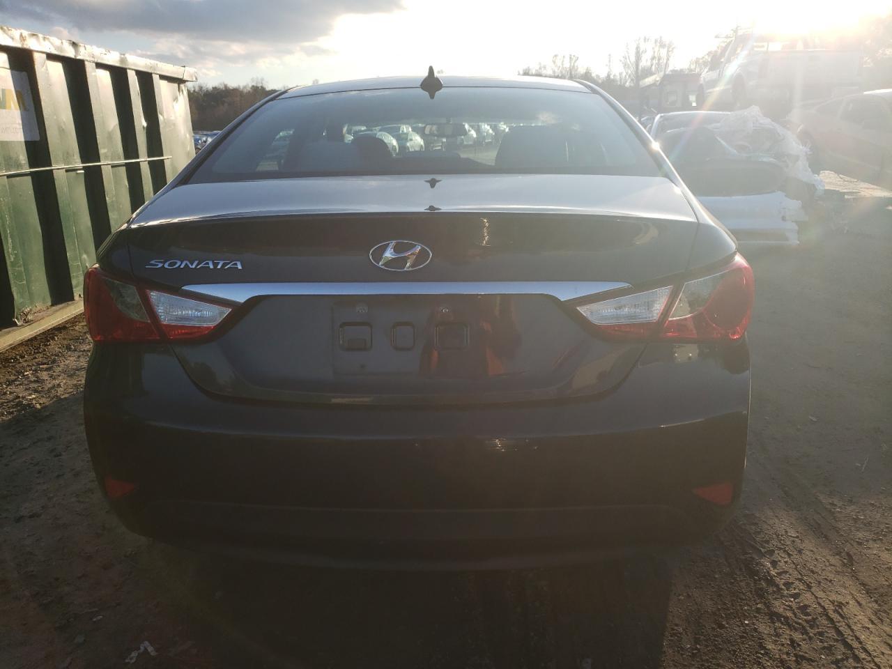2014 Hyundai Sonata - Image 6