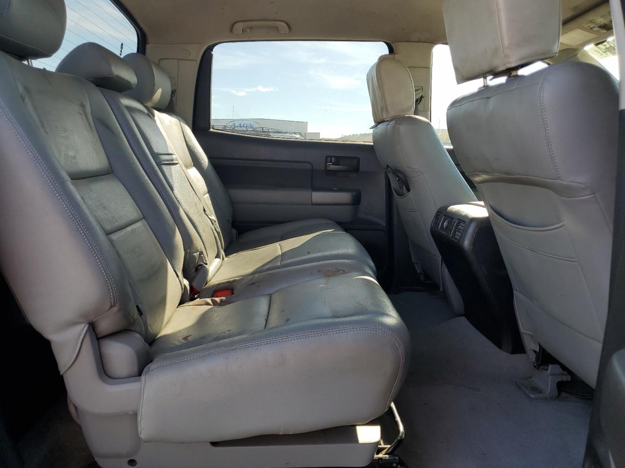 2011 Toyota Tundra - Image 10