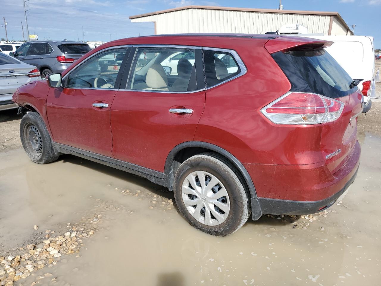 2015 Nissan Rogue - Image 2