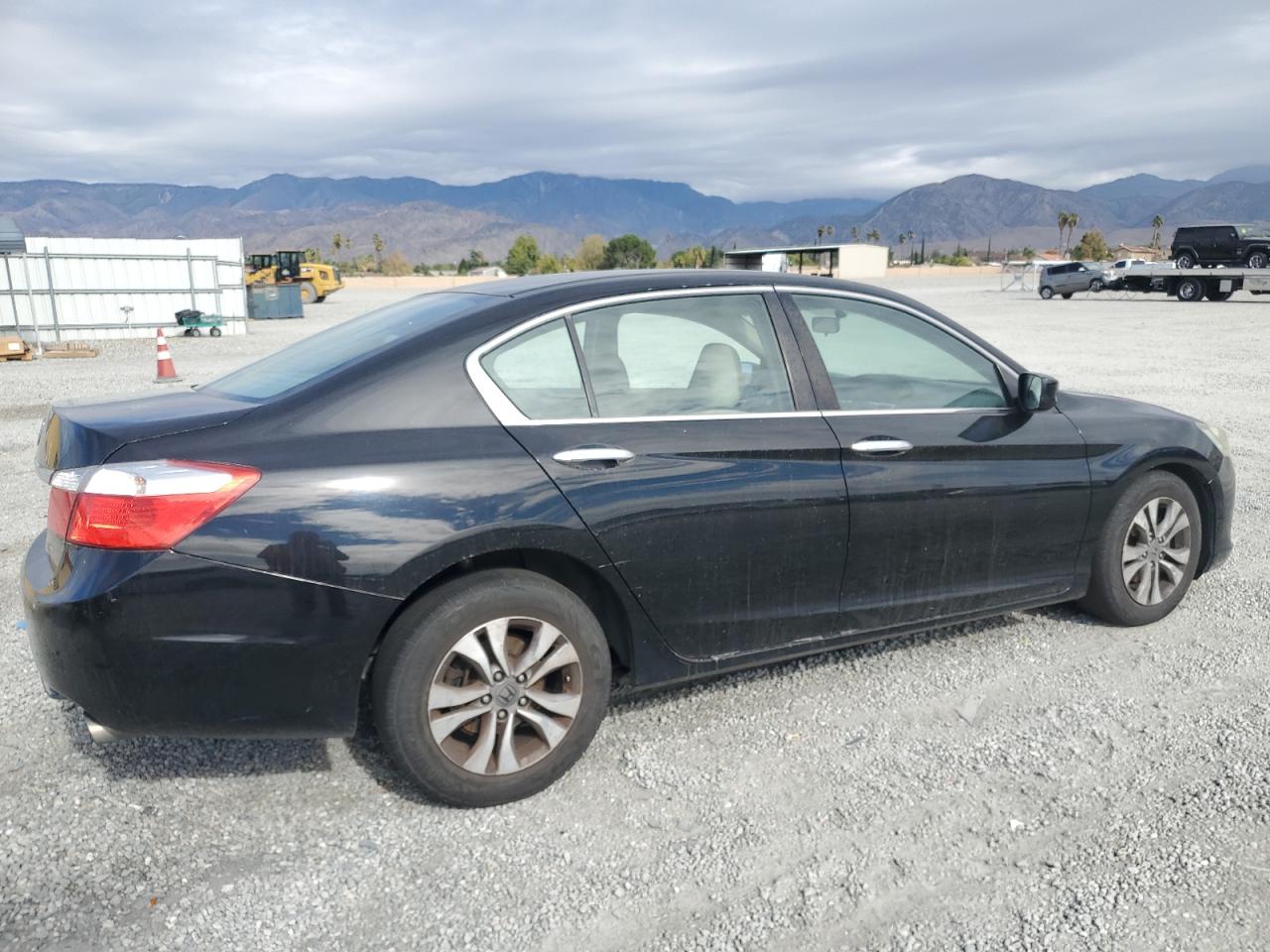 VIN 1HGCR2F39FA117161 2015 HONDA ACCORD no.3