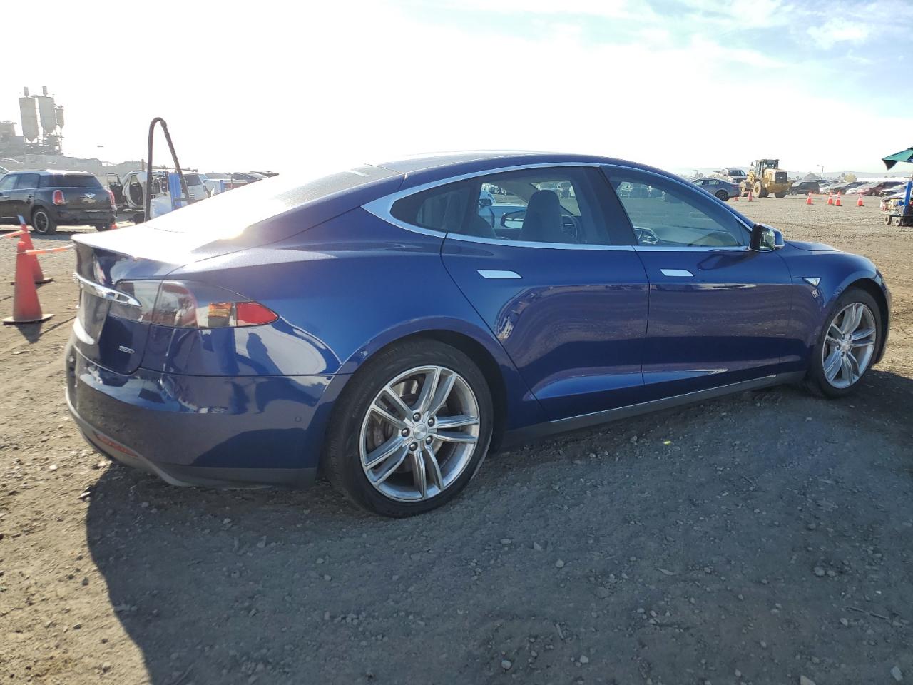 VIN 5YJSA1E2XFF116449 2015 TESLA MODEL S no.3