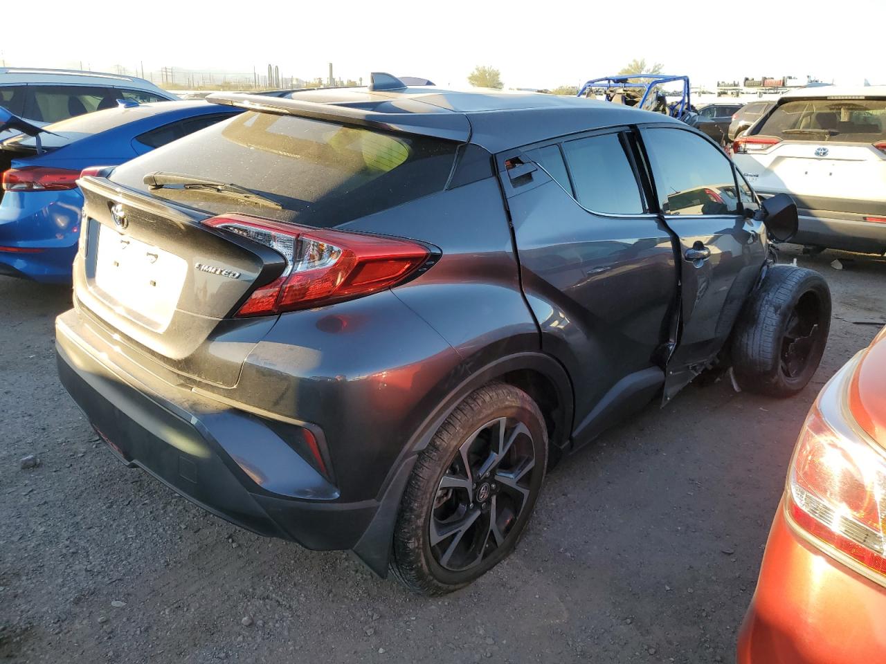 VIN JTNKHMBX8K1050690 2019 TOYOTA C-HR no.3