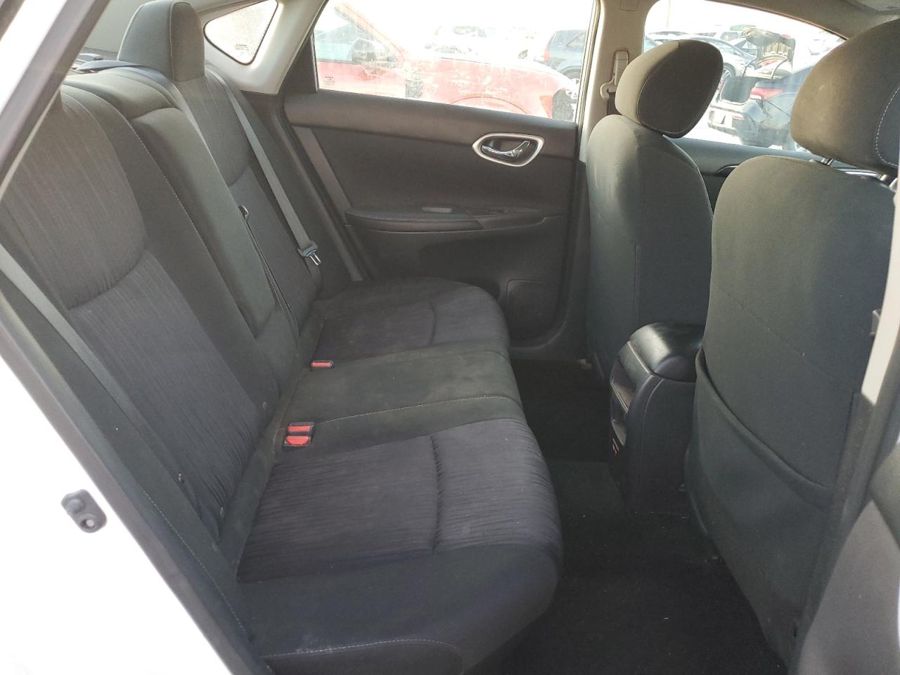 2019 Nissan Sentra - Image 10