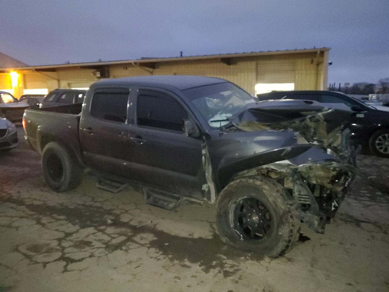 VIN 3TMJU4GN8DM156002 2013 TOYOTA TACOMA no.4