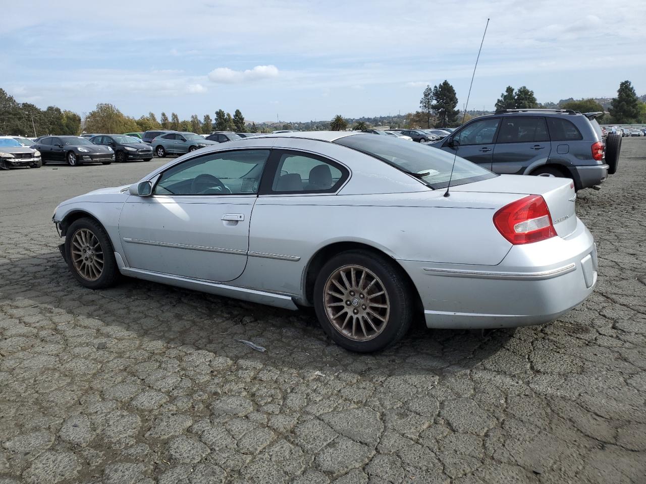 2004 Chrysler Sebring - Image 2