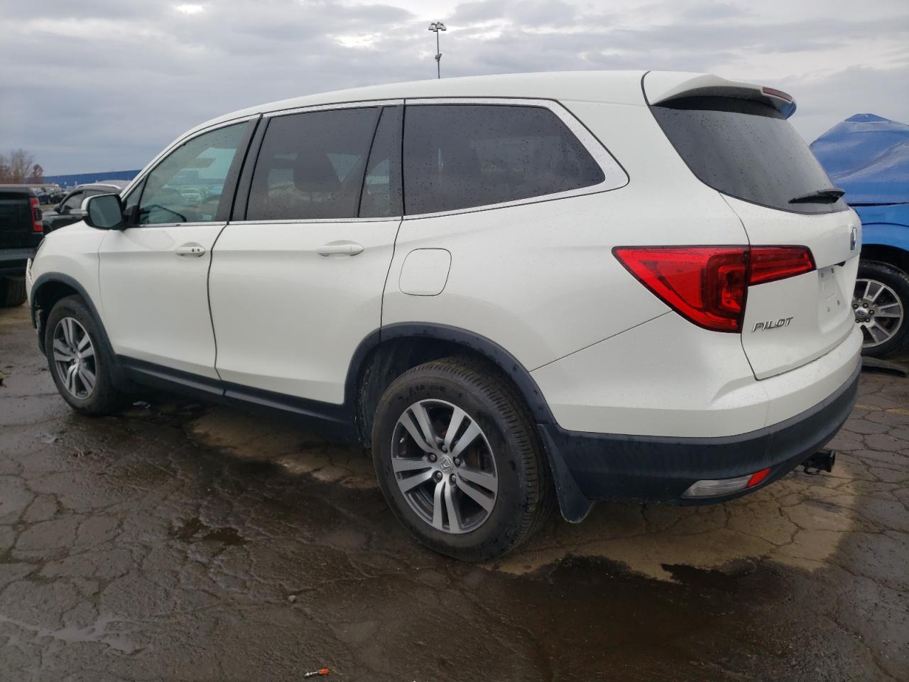 2018 Honda Pilot - Image 2