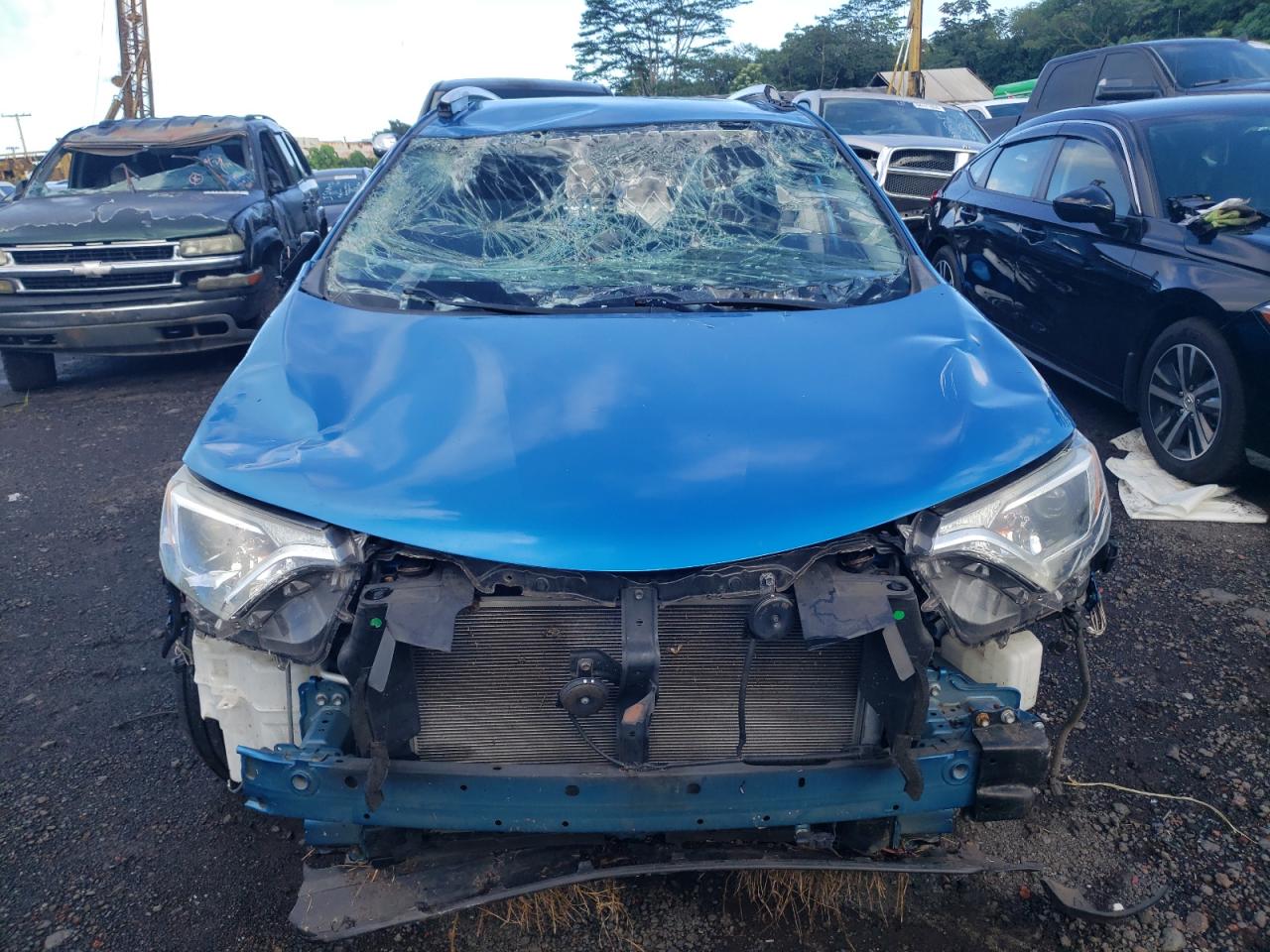 VIN JTMZFREV1GJ067595 2016 TOYOTA RAV4 no.5