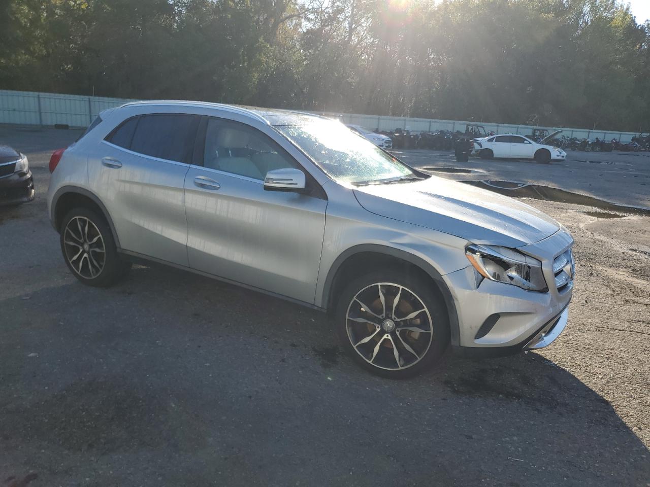 VIN WDCTG4GB9GJ251458 2016 MERCEDES-BENZ GLA-CLASS no.4