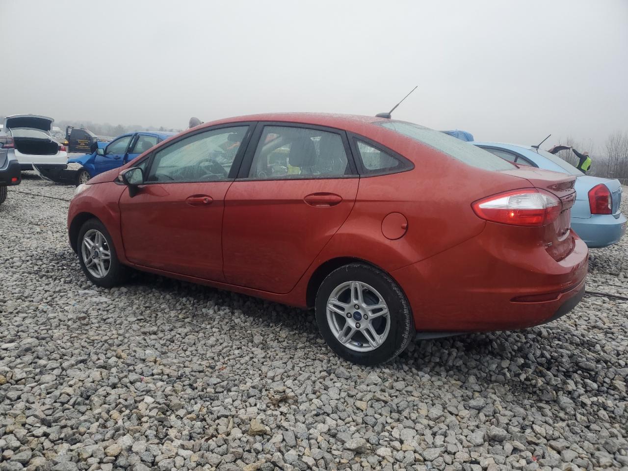 VIN 3FADP4BJ3KM104630 2019 FORD FIESTA no.2