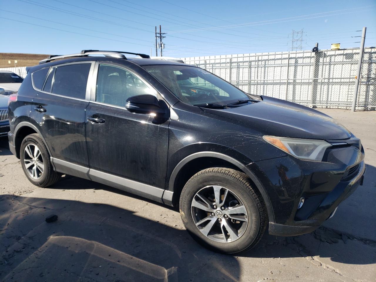 2018 Toyota RAV 4 - Image 4