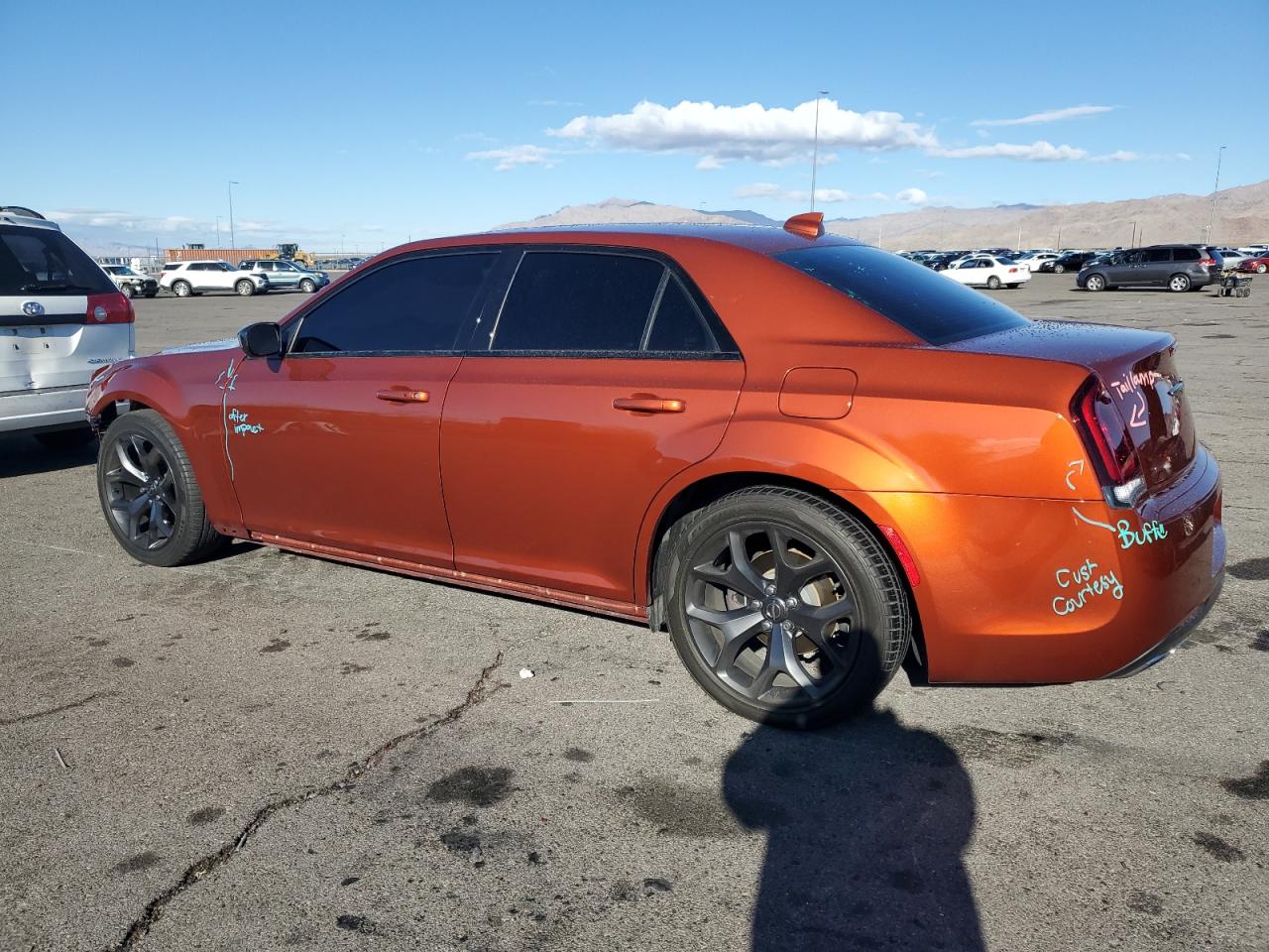 2020 Chrysler 300 Touring VIN: 2C3CCAAG6LH175671 Lot: 81301744