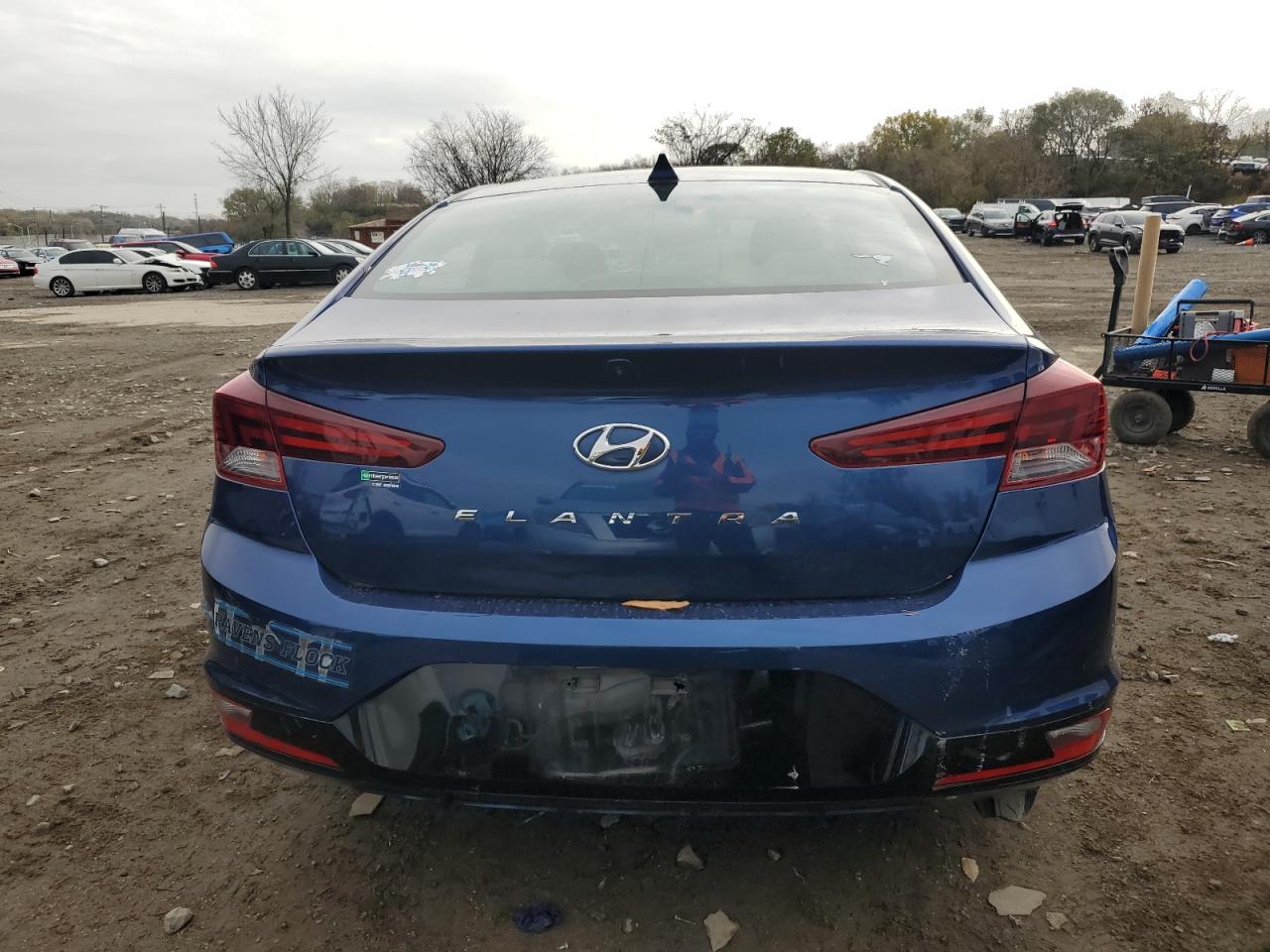 2019 Hyundai Elantra - Image 6