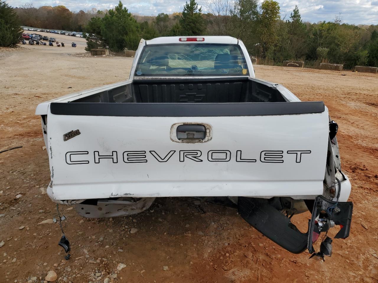 2004 Chevrolet Silverado - Image 6