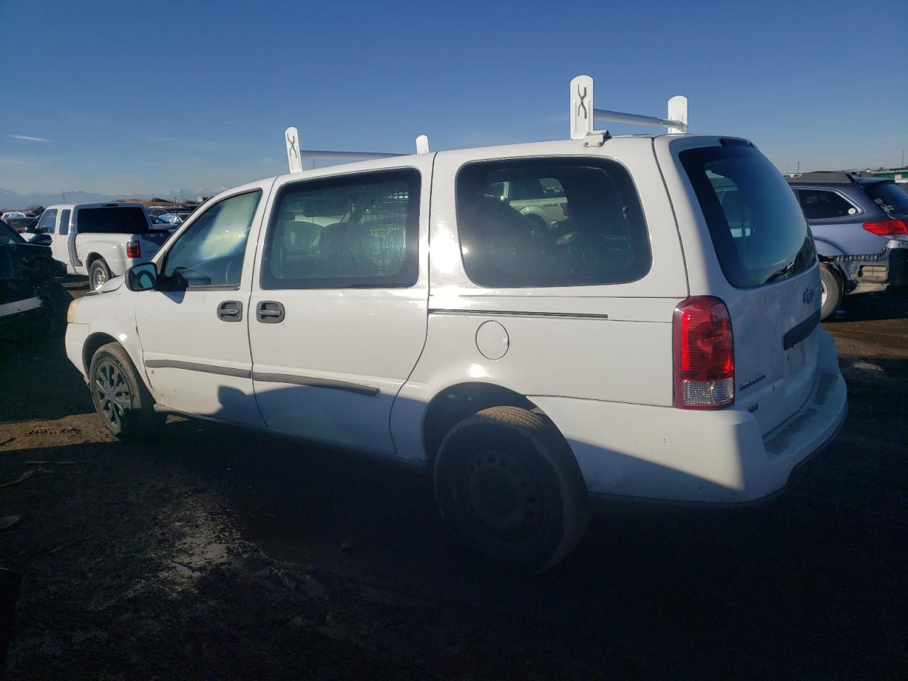 2008 Chevrolet Uplander - Image 2