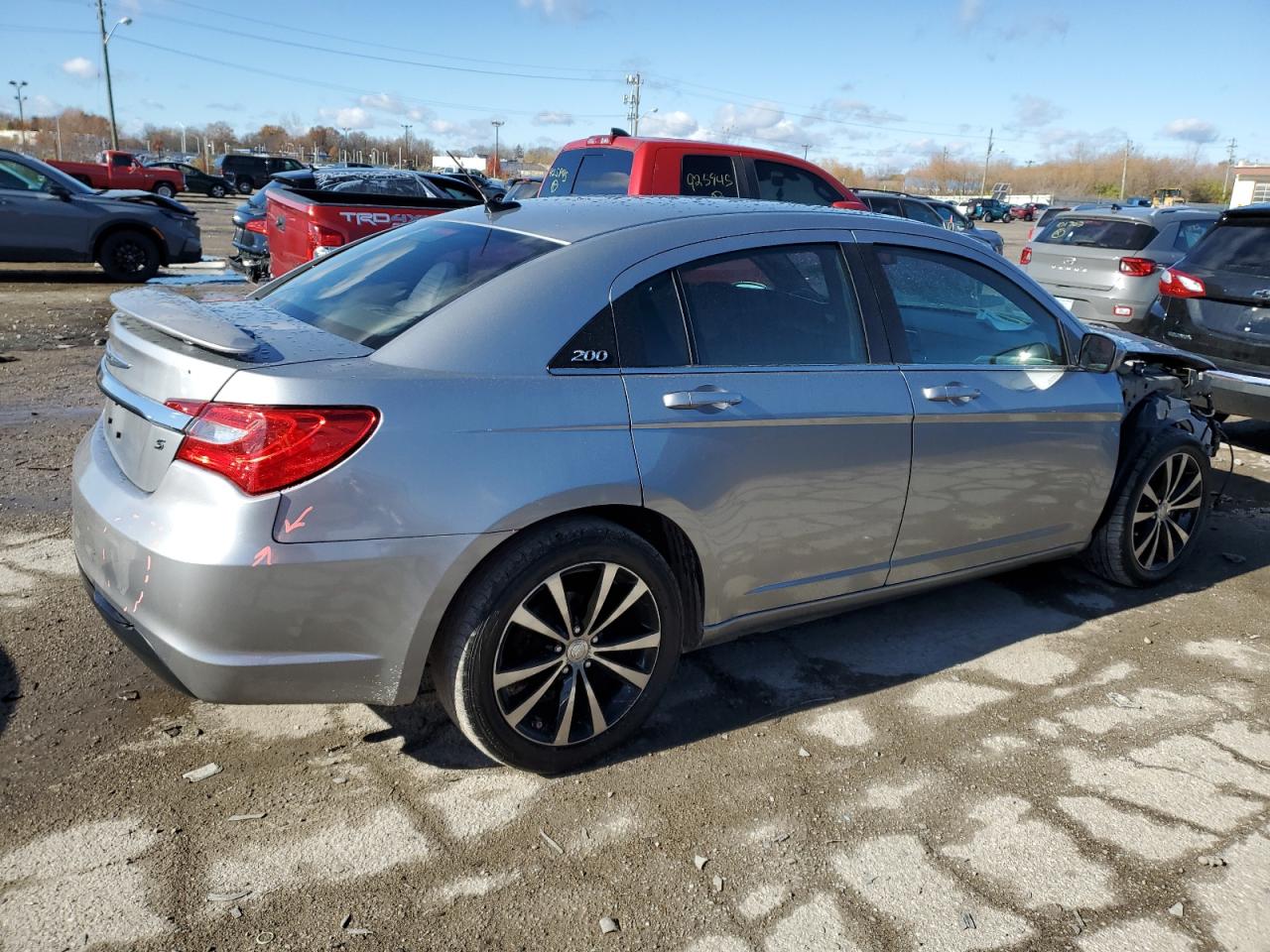 2013 Chrysler 200 - Image 3