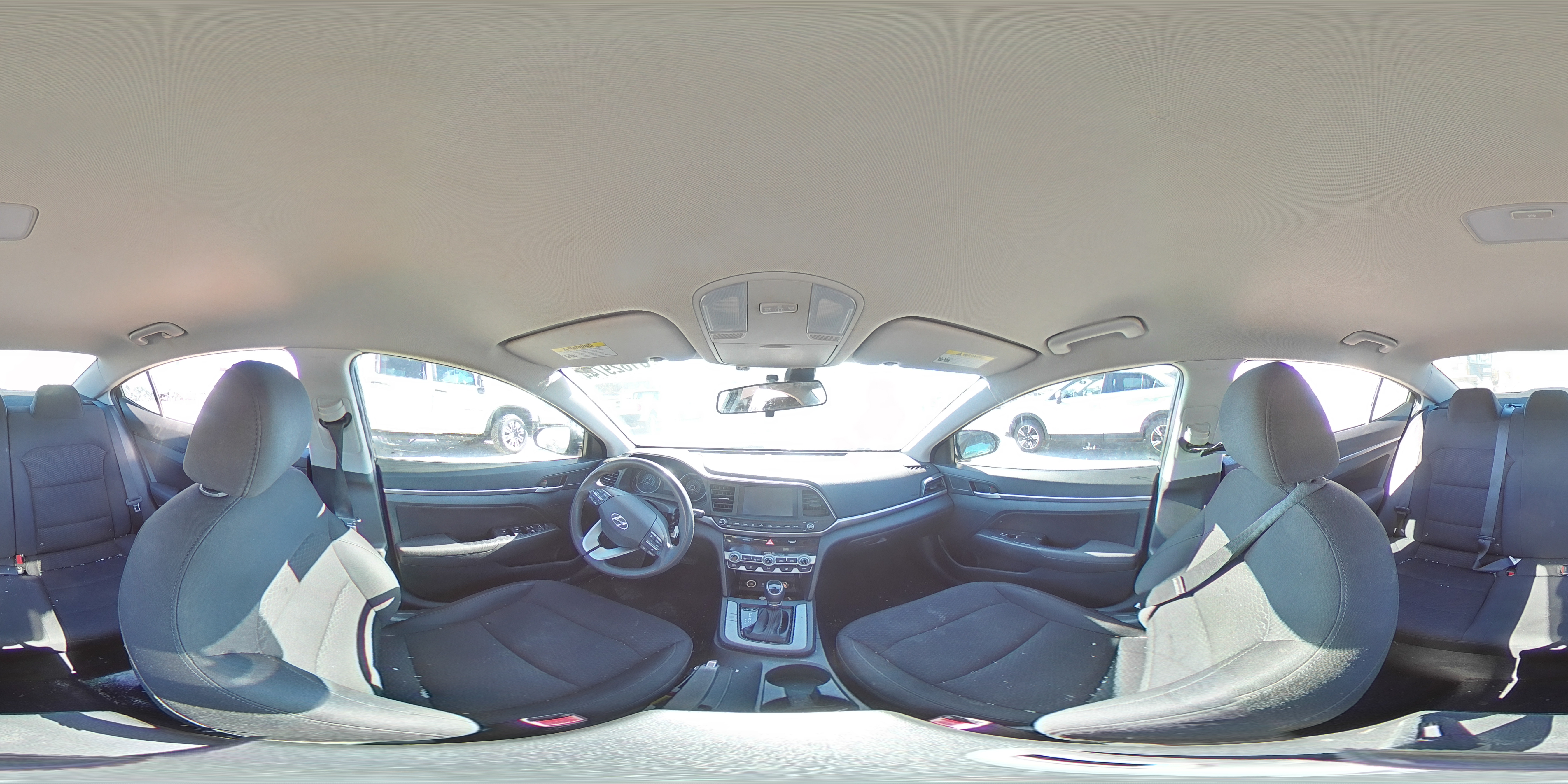 2020 Hyundai Elantra - Image 12