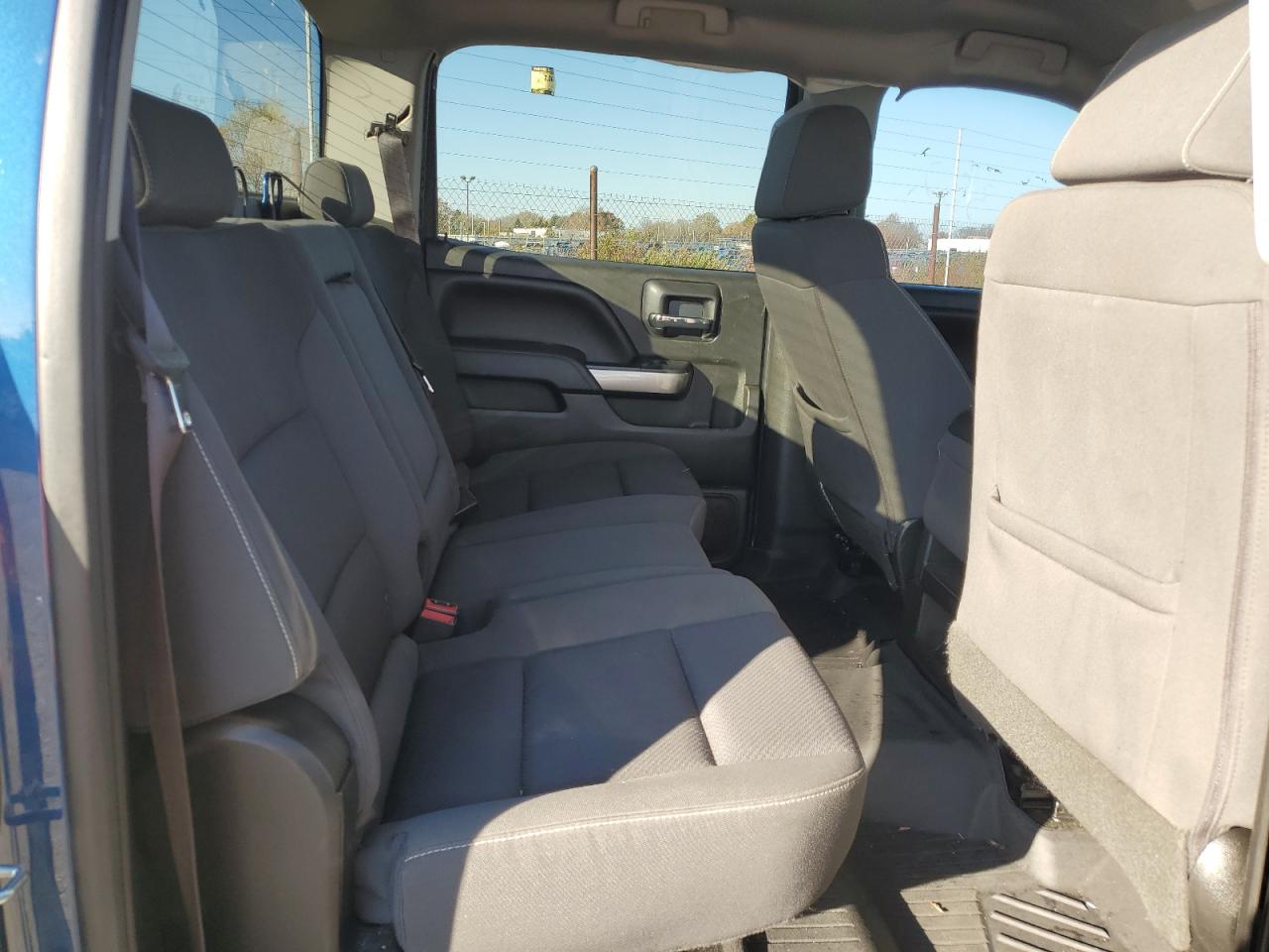 2017 Chevrolet Silverado - Image 10