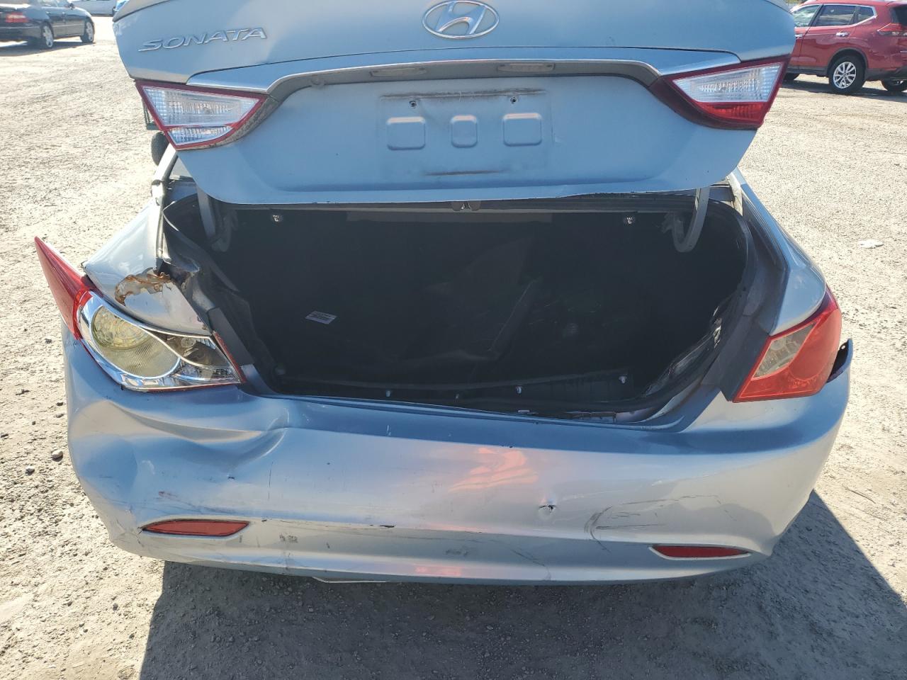 2011 Hyundai Sonata - Image 6