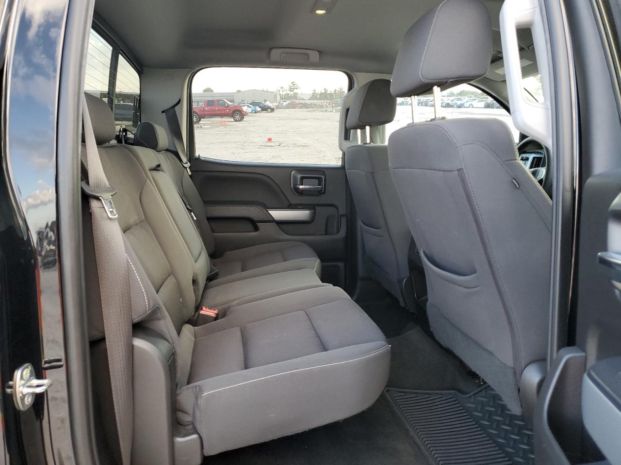 2018 Chevrolet Silverado - Image 10