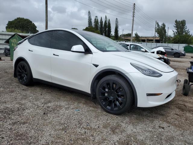 5YJYGDEE0MF141586 Tesla Model Y  4