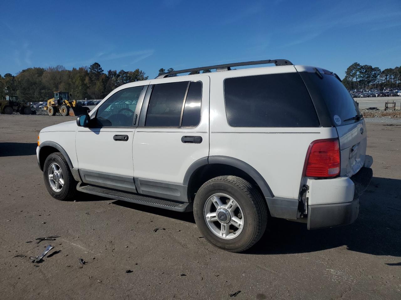 2003 Ford Explorer - Image 2