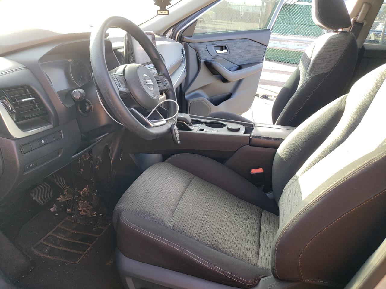 2021 Nissan Rogue - Image 7