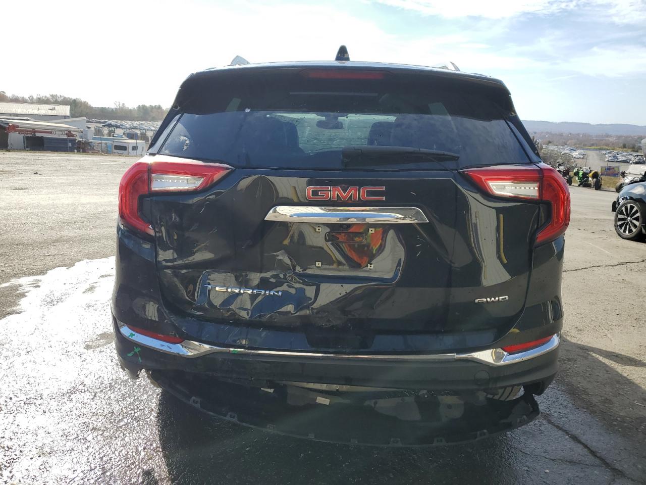 2022 GMC Terrain - Image 6