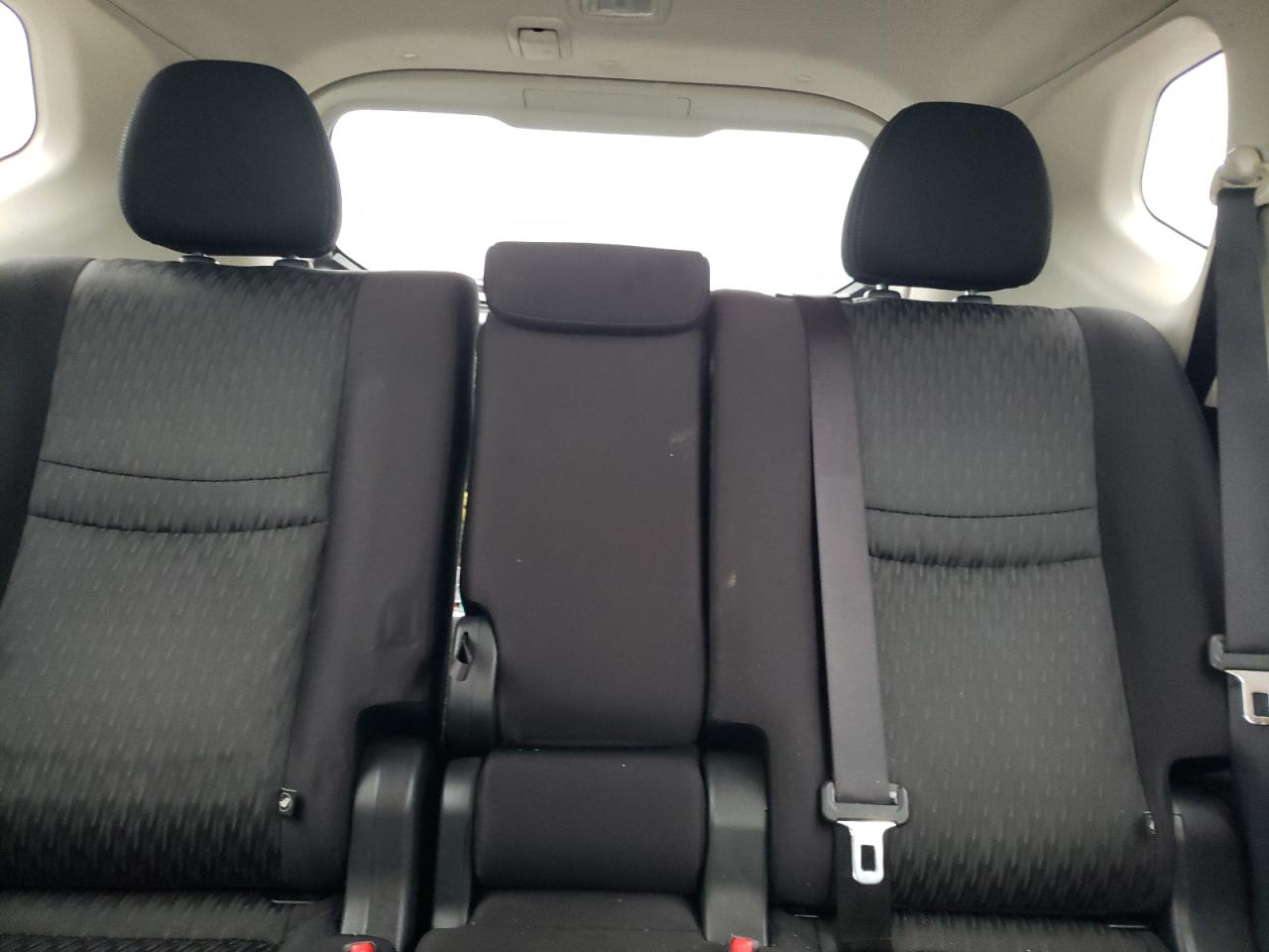 2020 Nissan Rogue - Image 10