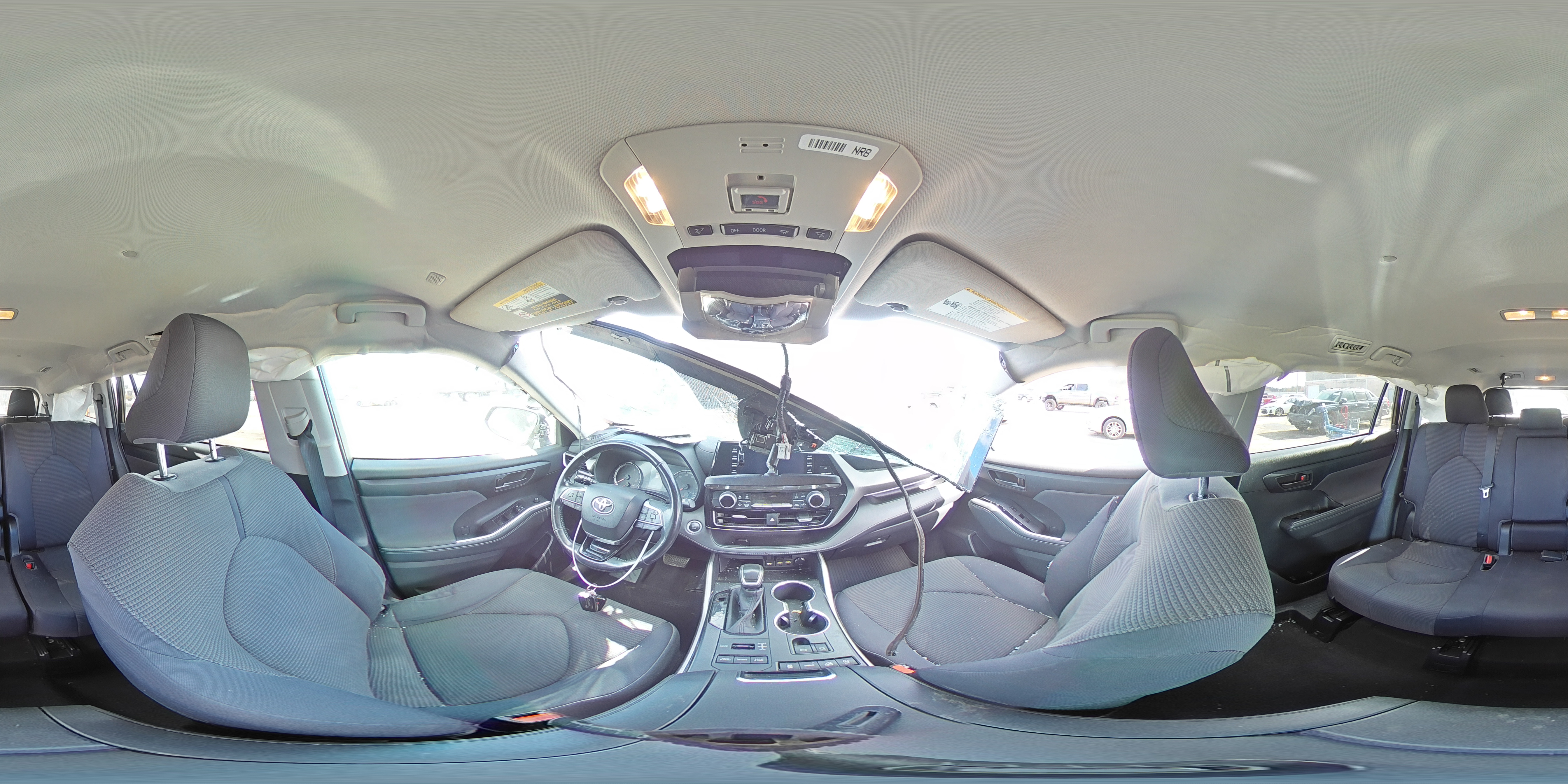 2020 Toyota Highlander - Image 14