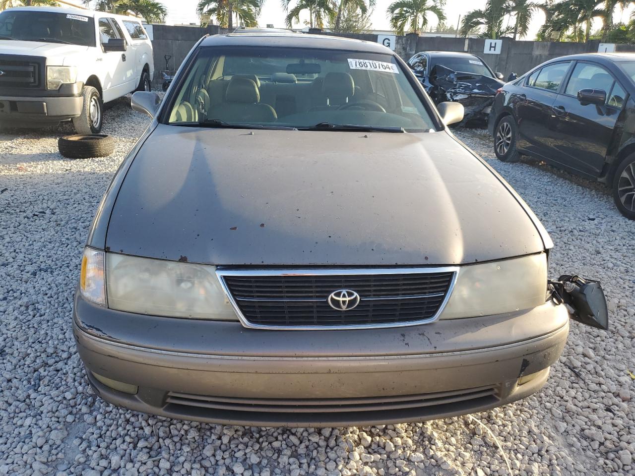 1998 Toyota Avalon - Image 5