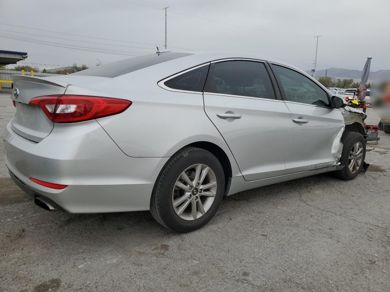 2017 Hyundai Sonata - Image 3