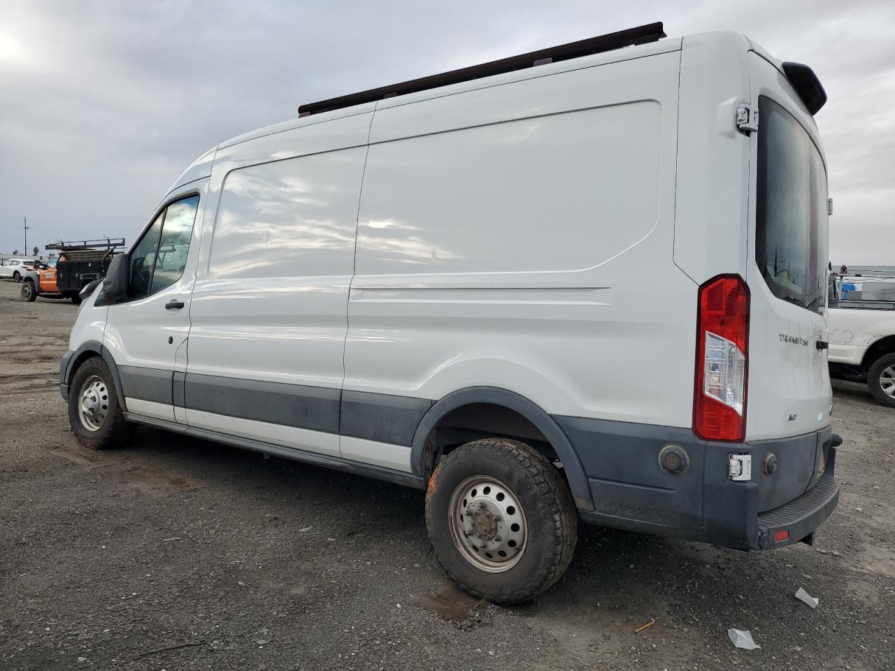 VIN 1FTBR2C82LKA34686 2020 FORD TRANSIT no.2