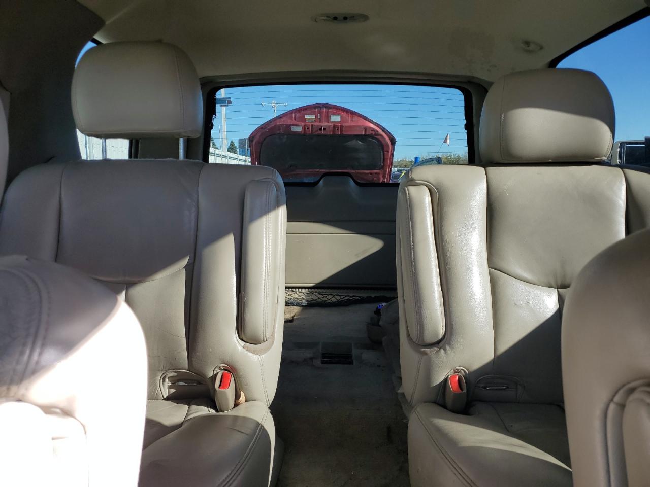 2005 GMC Yukon - Image 10