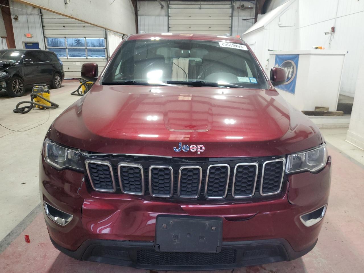 2017 Jeep Grand Cherokee - Image 5