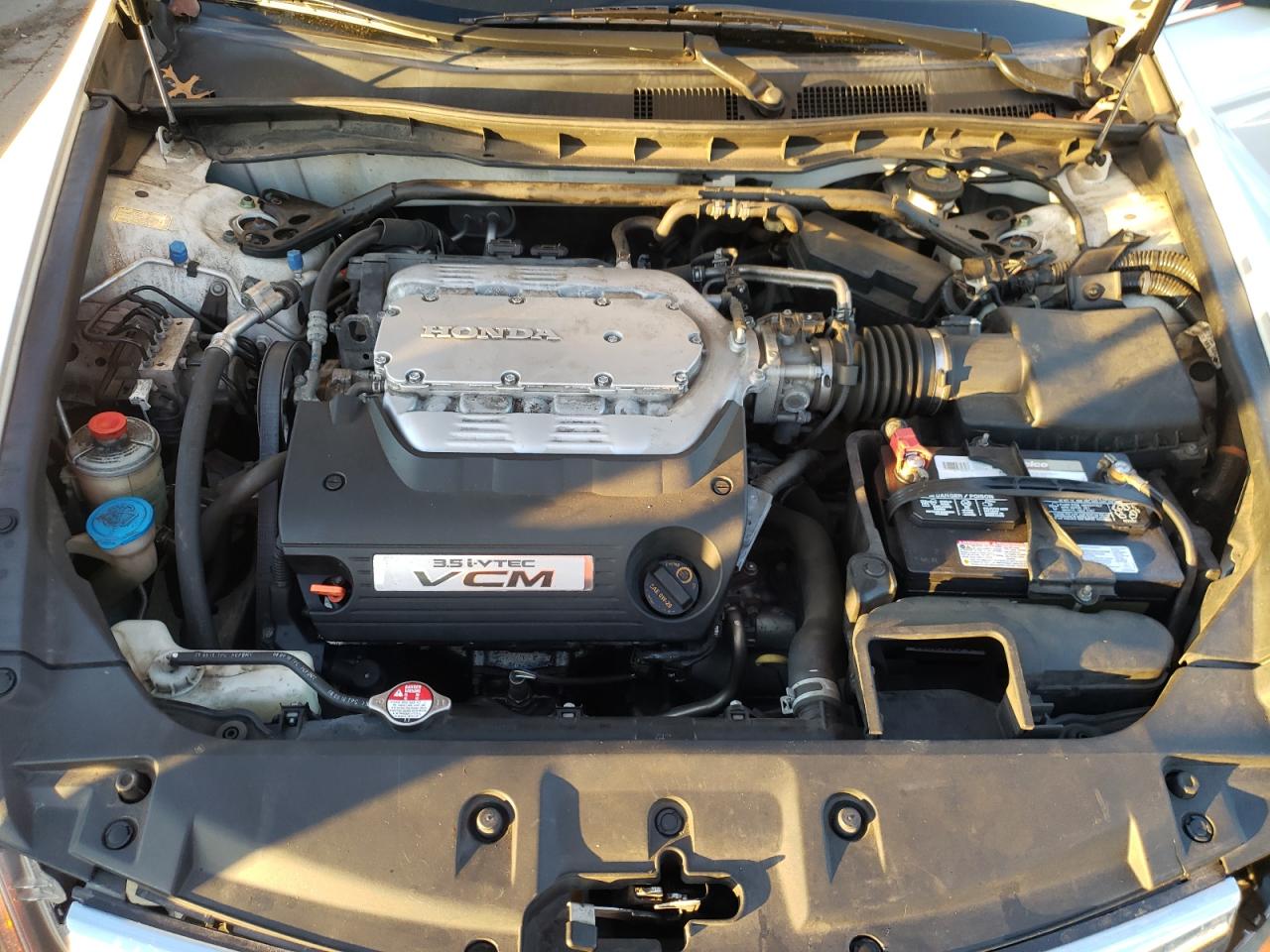 2011 Honda Accord - Image 13