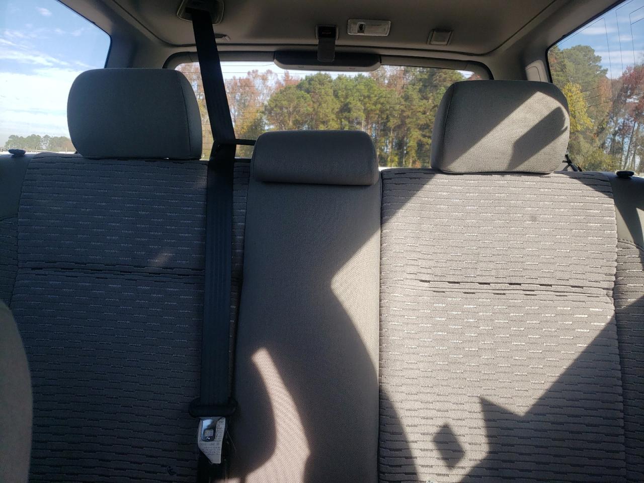 2005 Subaru Forester - Image 10
