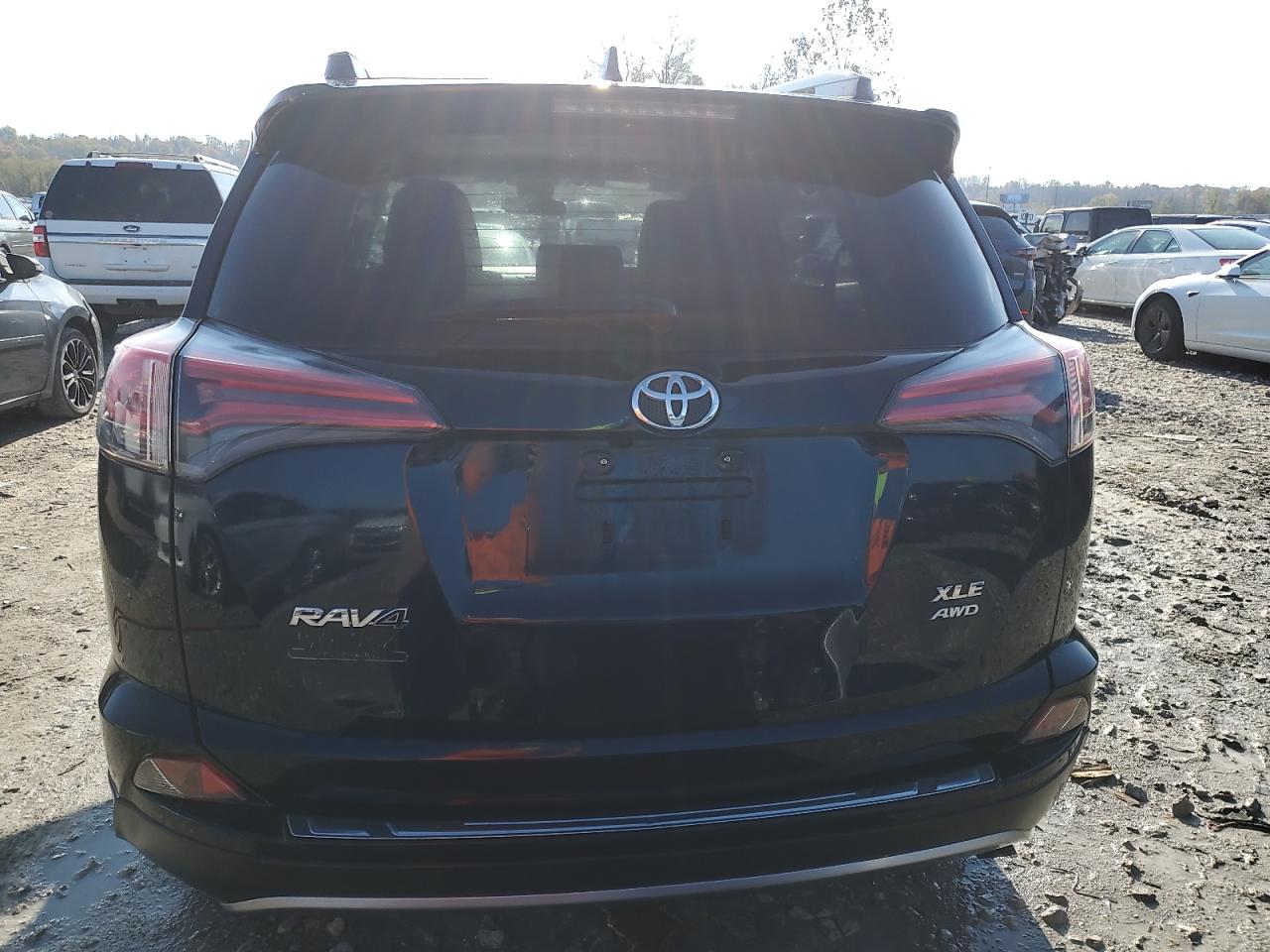 2017 Toyota Rav4 Xle VIN: JTMRFREVXHJ706848 Lot: 79532944