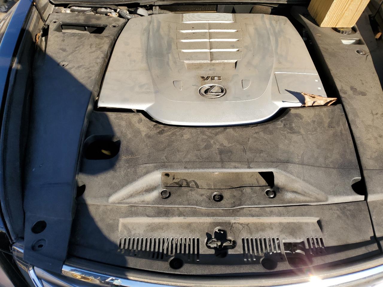 2011 Lexus LS - Image 11