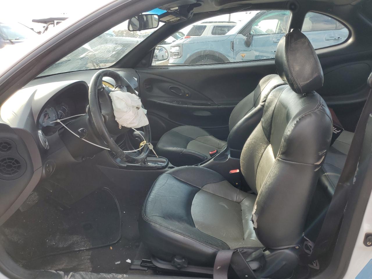 2000 Hyundai Tiburon - Image 7