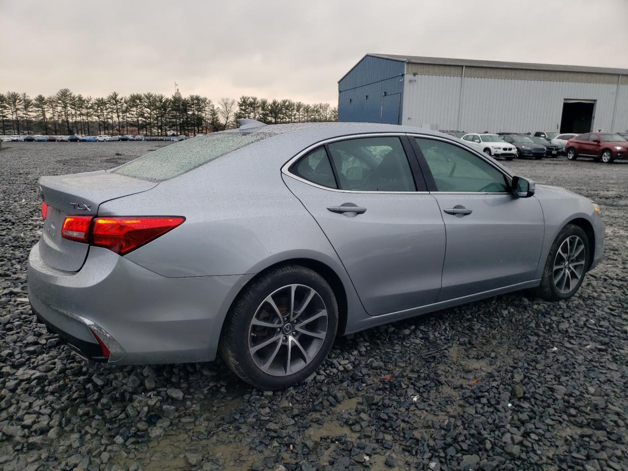 VIN 19UUB2F36JA004902 2018 ACURA TLX no.3