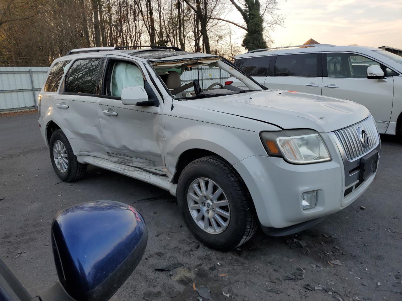 2010 Mercury Mariner - Image 4