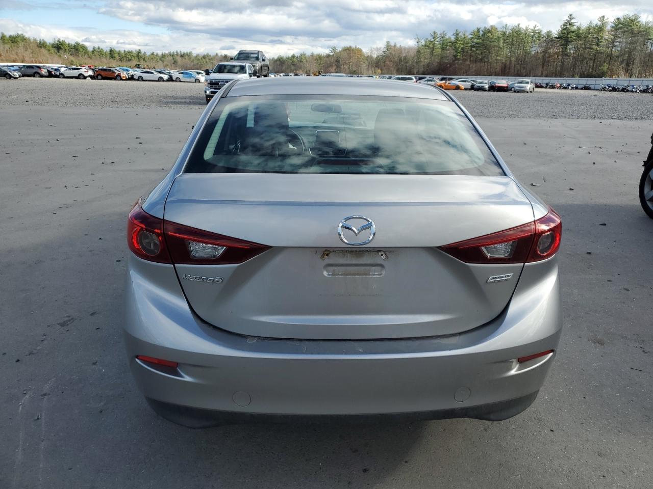 2015 Mazda 3 - Image 6