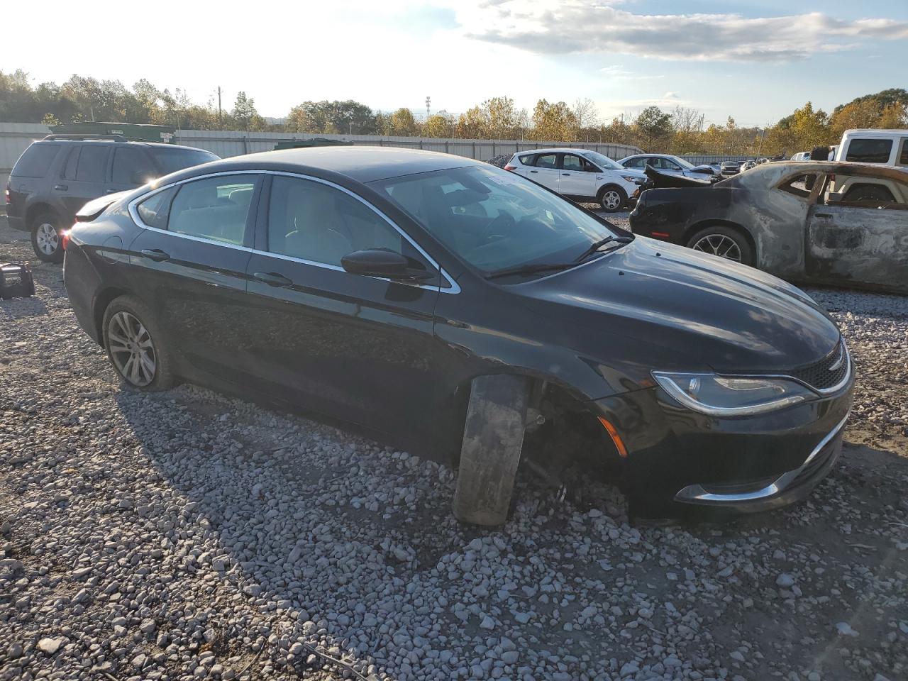 2015 Chrysler 200 - Image 4