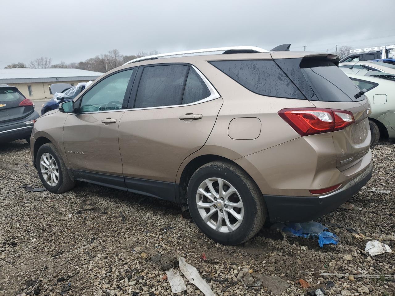 VIN 2GNAXSEV4J6334810 2018 CHEVROLET EQUINOX no.2