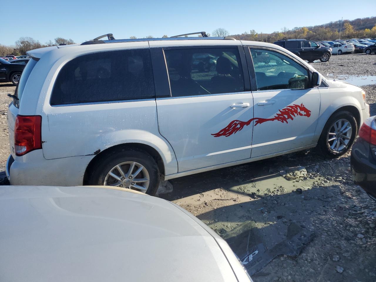 2018 Dodge Caravan - Image 3