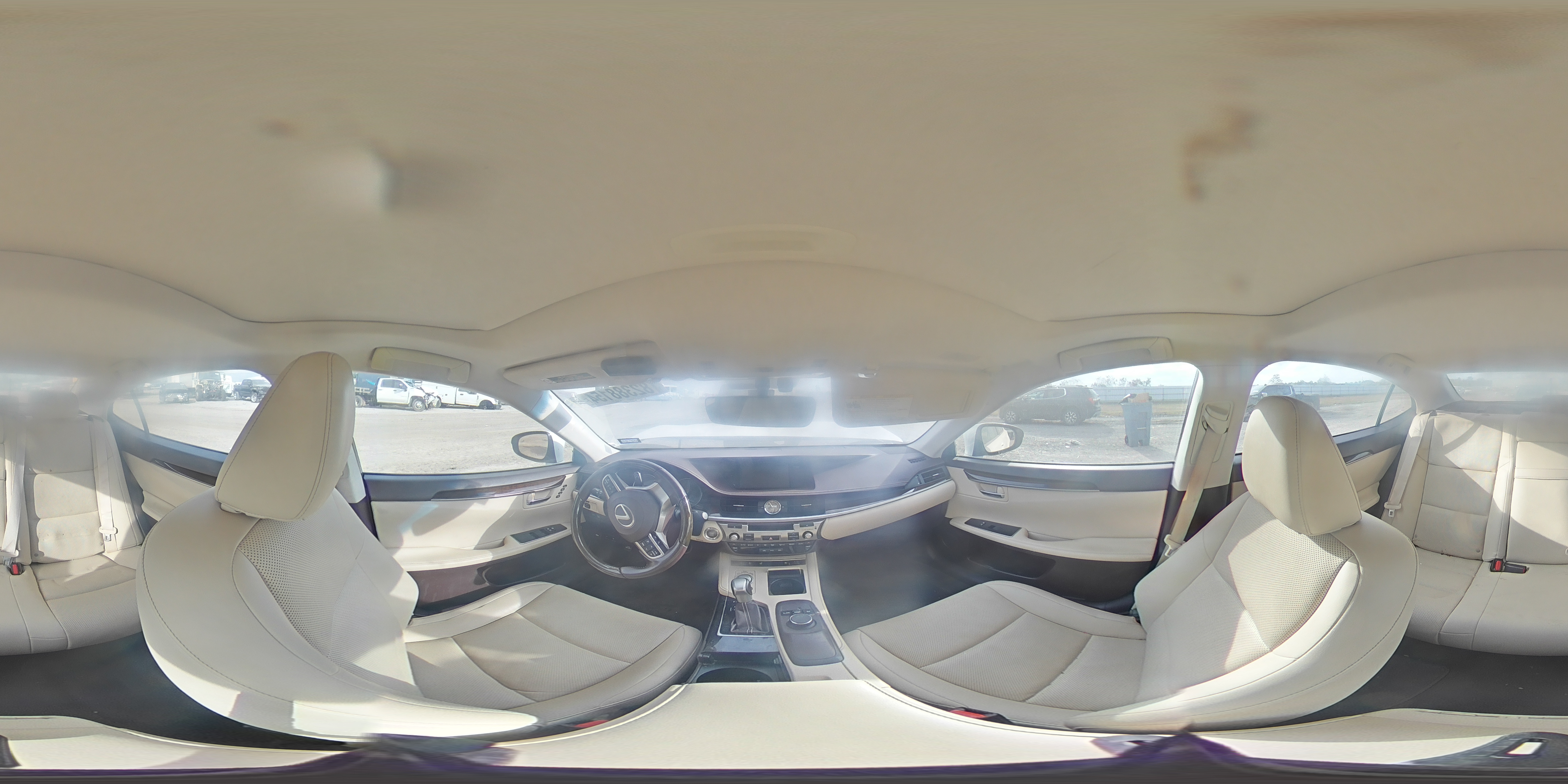 2016 Lexus ES - Image 13