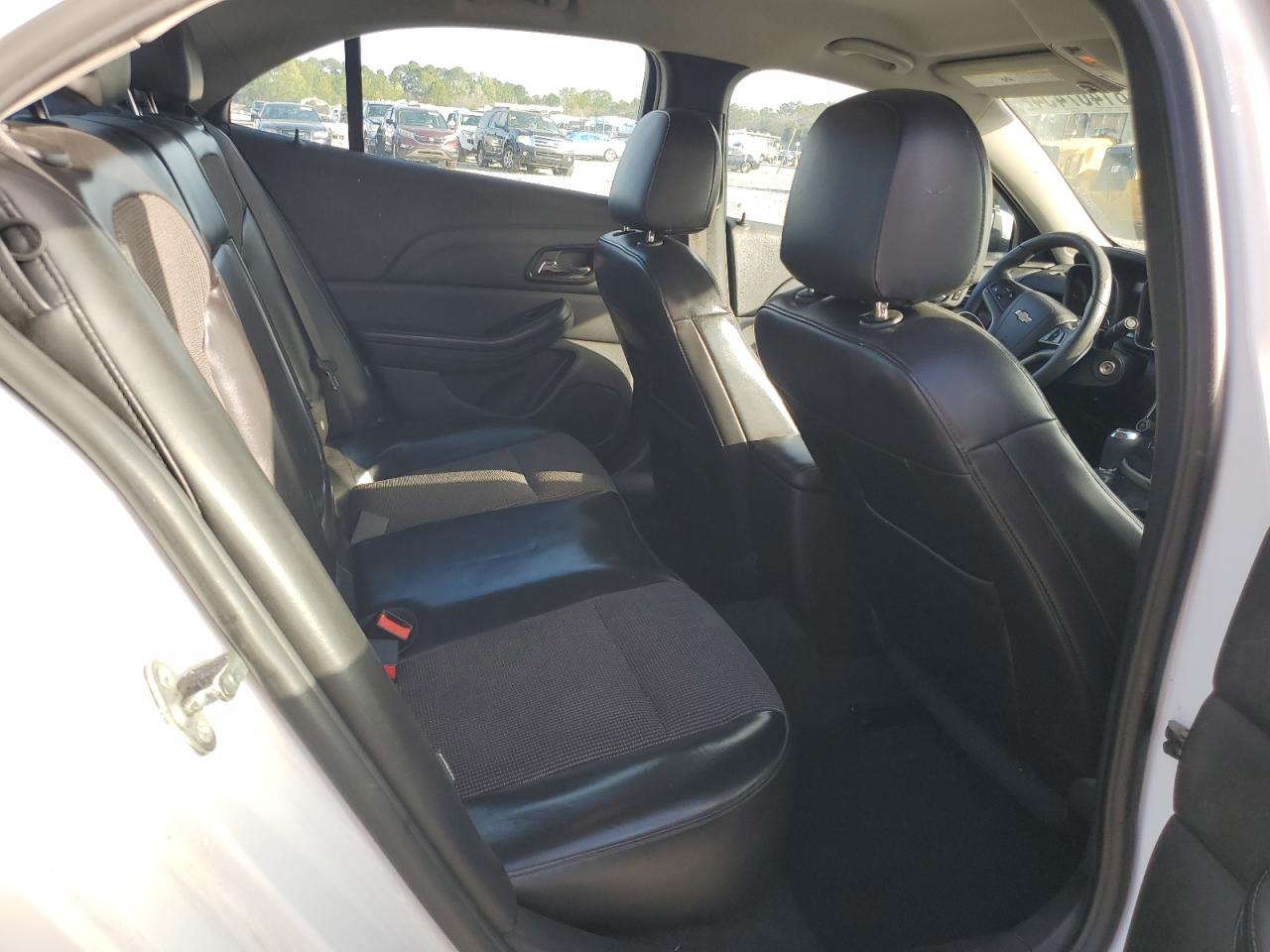 2014 Chevrolet Malibu - Image 10