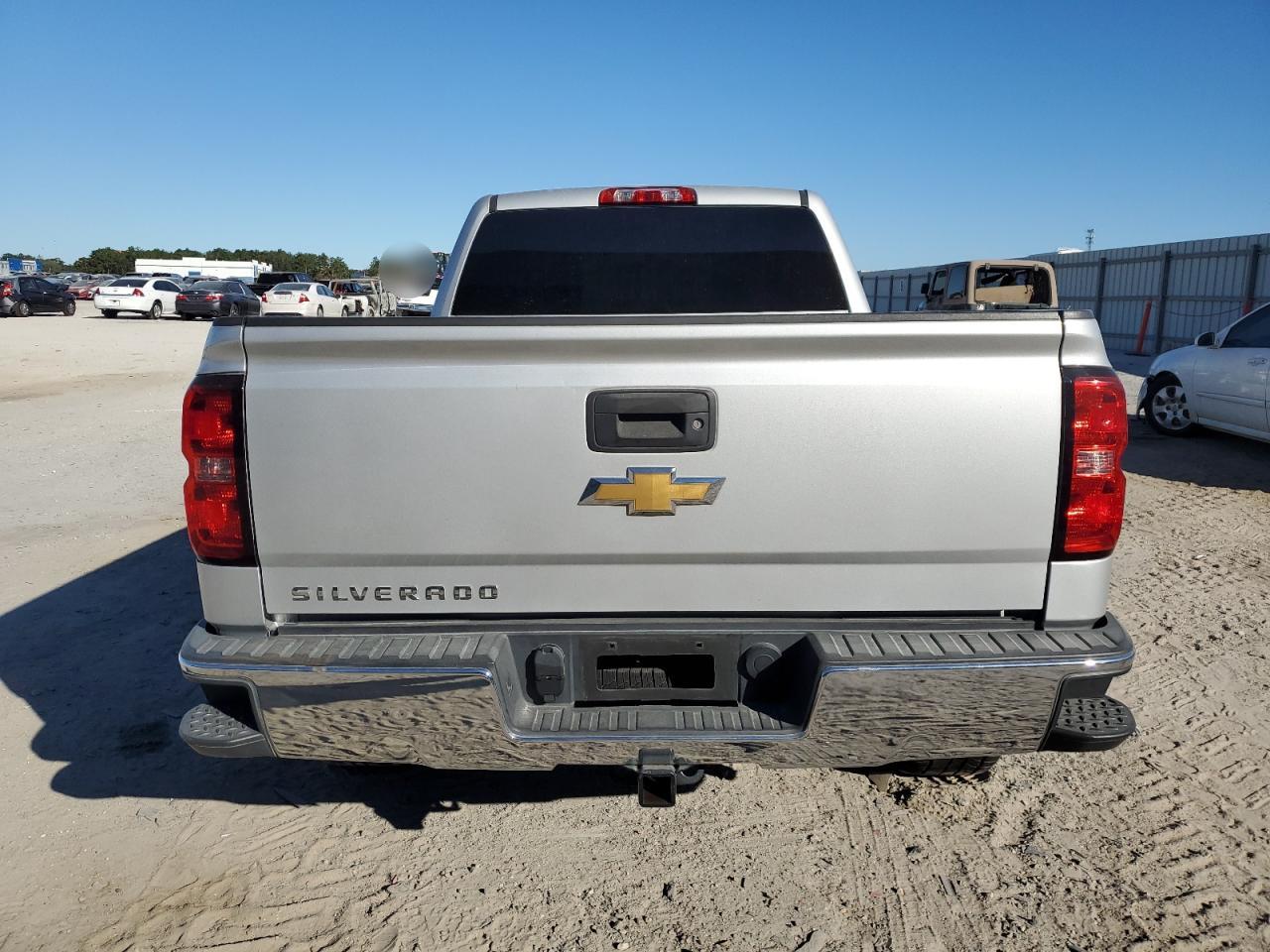 2015 Chevrolet Silverado - Image 6