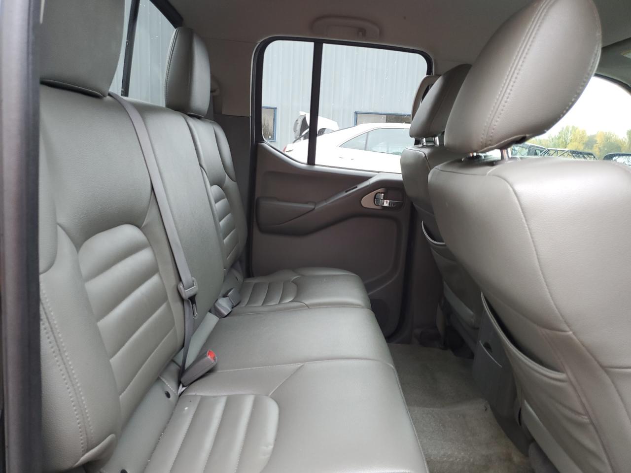 2017 Nissan Navara (Frontier) - Image 10
