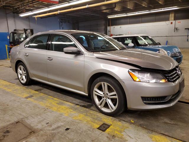  VOLKSWAGEN PASSAT 2014 Gray